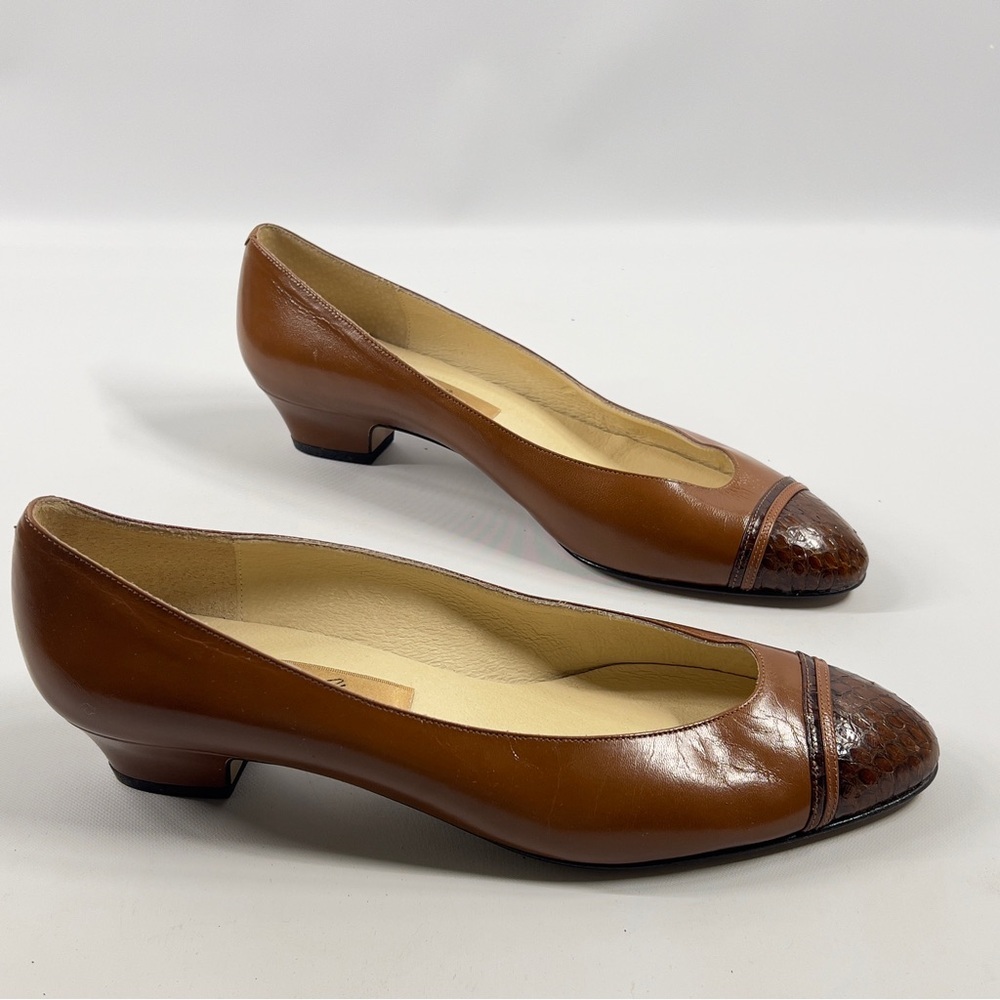 AMALFI Vintage Size 8 1/2 B Made in Italy  Leather Brown Slip On Luxury Shoe